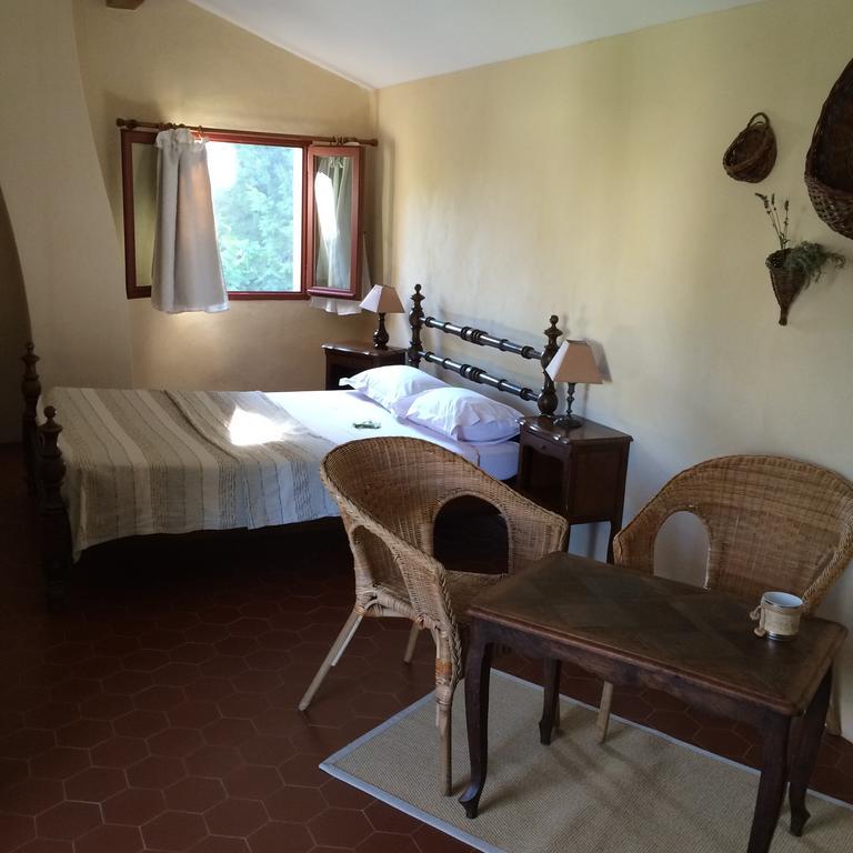 Mas Moineau Bed & Breakfast Mezoargues Room photo